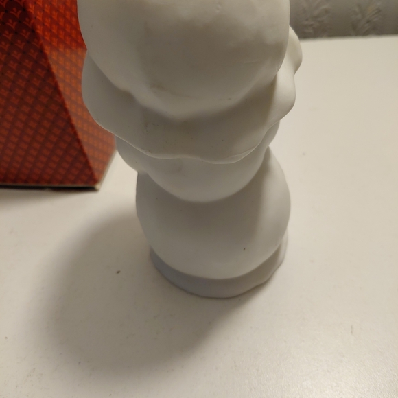 Avon Snowman Candle with Red Accents - Picture 5 of 6